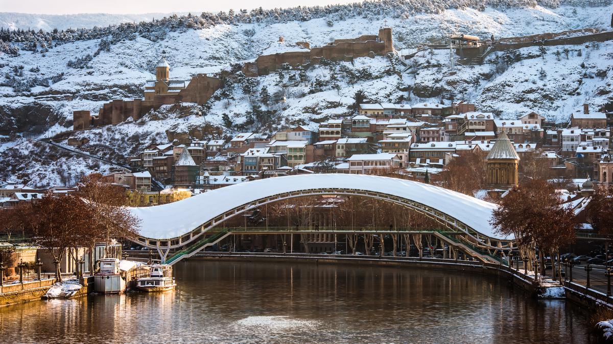 take a walk around Old Tbilisi