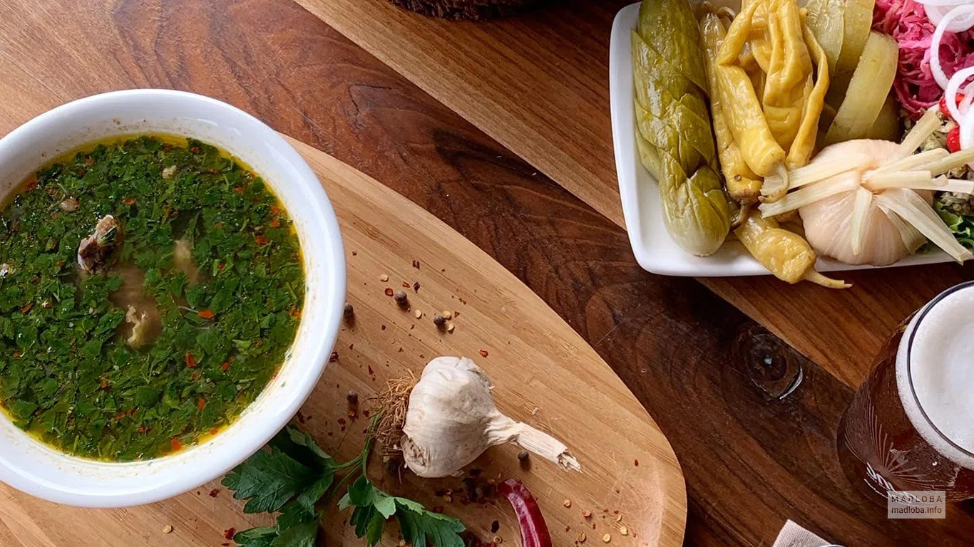 Блюда грузинской кухни в Restaurant Terrace Tvishi