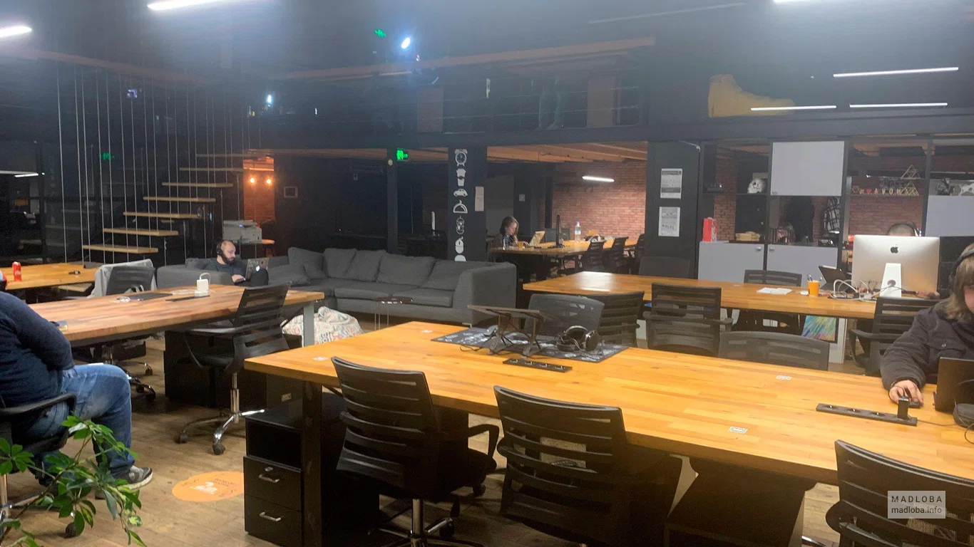 Посетители в Collaboration space Terminal
