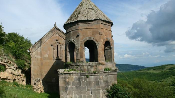 Tiri Monastery