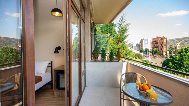 Tonusi Luxe Hotel