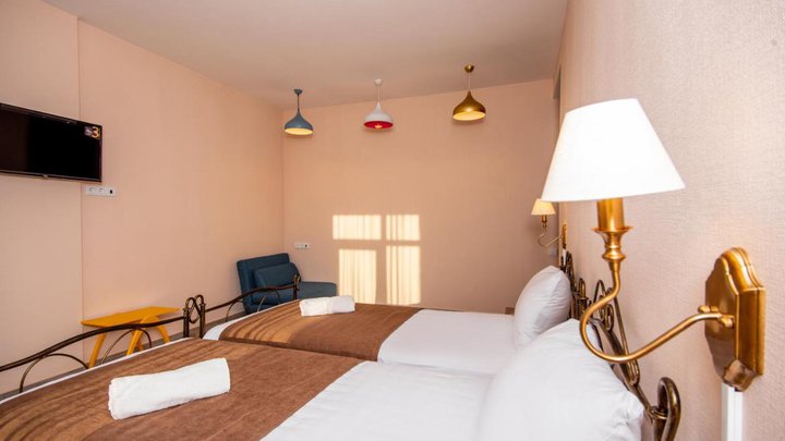 Tonusi Luxe Hotel