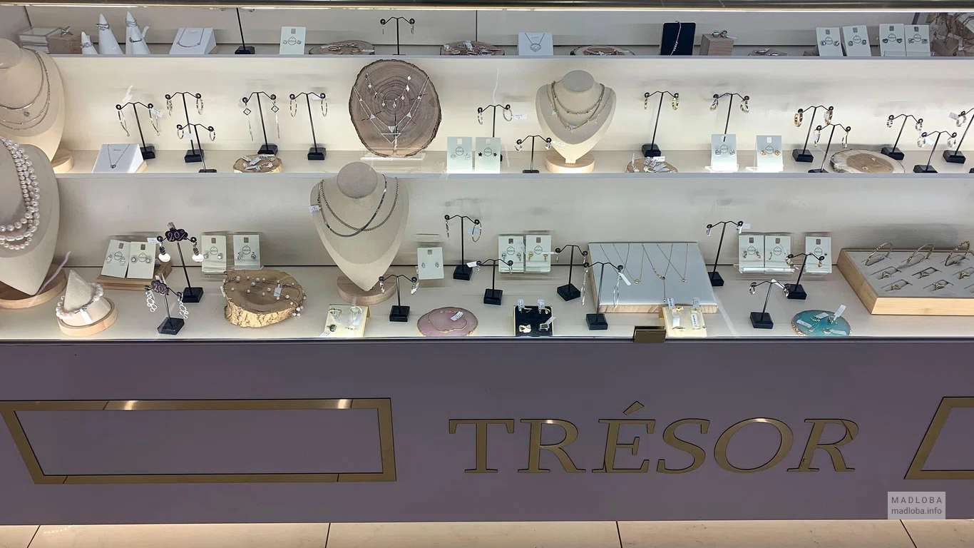Продукция ювелирного магазина Tresor