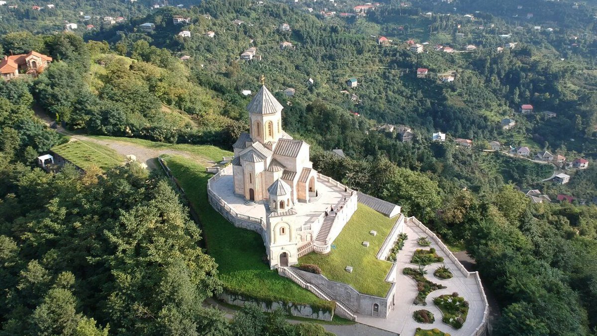 Монастырь Цминда Самеба