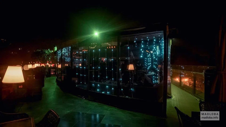 Ночной клуб Unique Terrace & Lounge