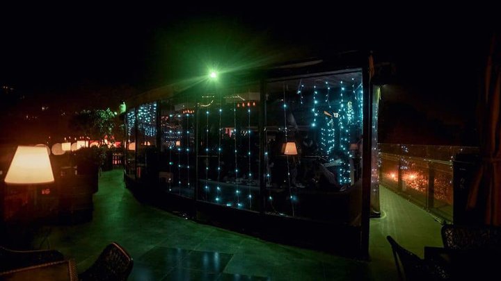 Unique Terrace & Lounge