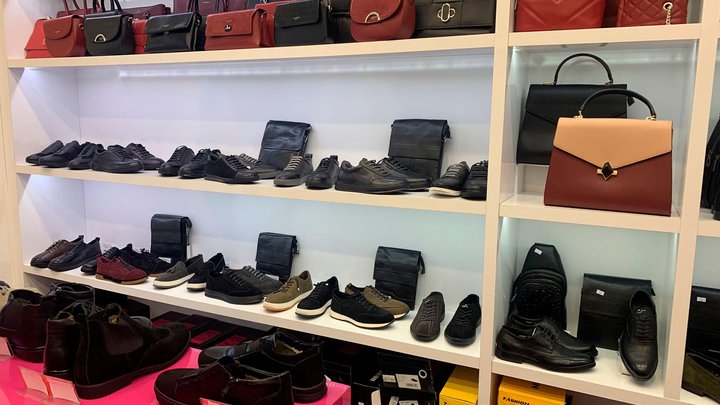 Uno Shoes