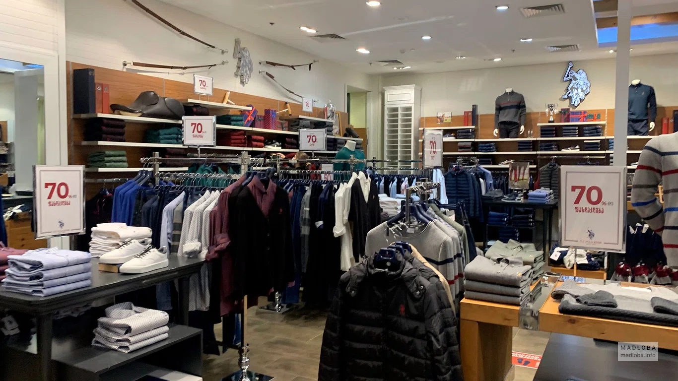 Интерьер магазина US Polo Assn