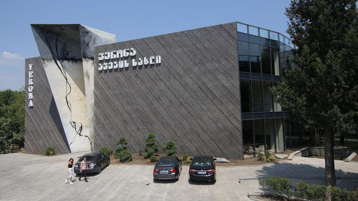 Furniture house Verona - furniture from Italy