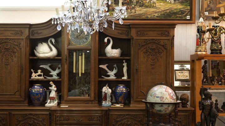 Antiques Shop (Zviad Gamsakhurdia St.)