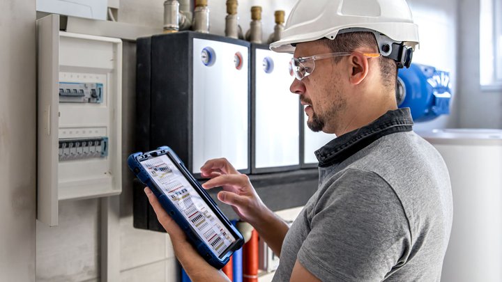 What should I do if my electric meter reading is incorrect?