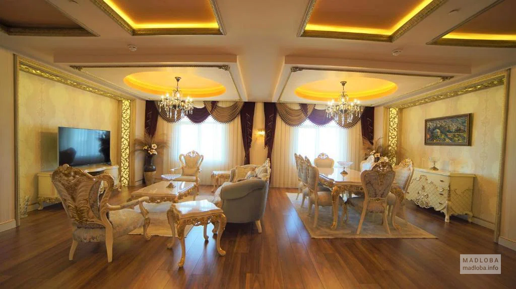 номер люкс в Wyndham Batumi