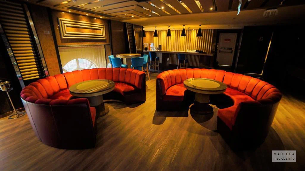 Лаунж зона в отеле Wyndham Batumi